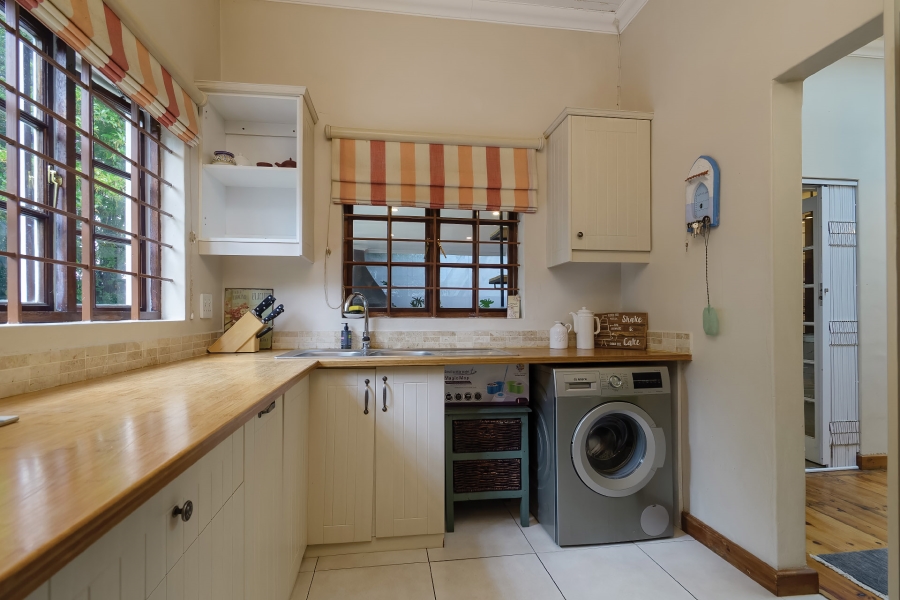 2 Bedroom Property for Sale in Claremont Western Cape